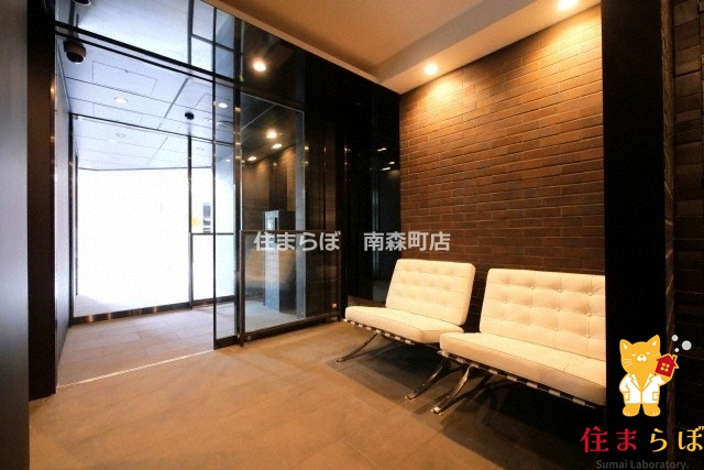 ロビー　「暮らしの設計図は、ここから始まります。」