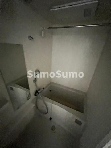 バス・シャワールーム　落ち着いた空間のお風呂です