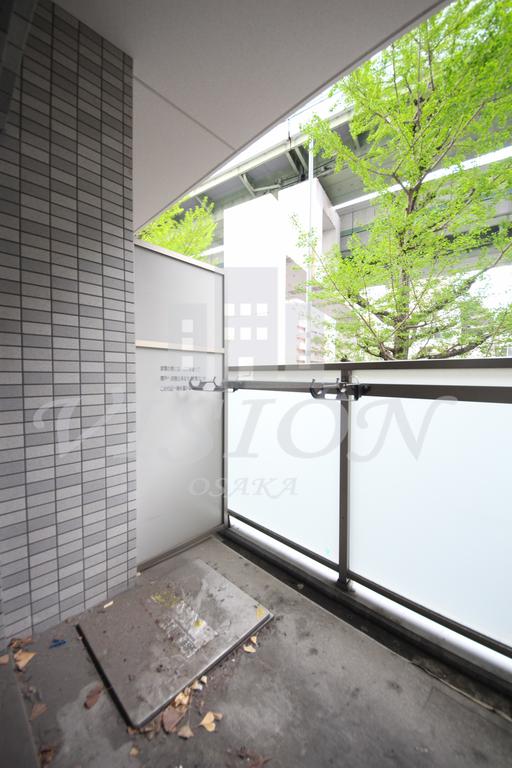 バルコニー　室内写真は別室のものです