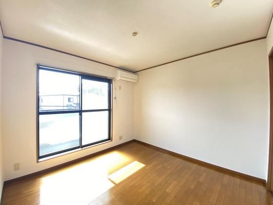 居室・リビング　※別部屋の写真です