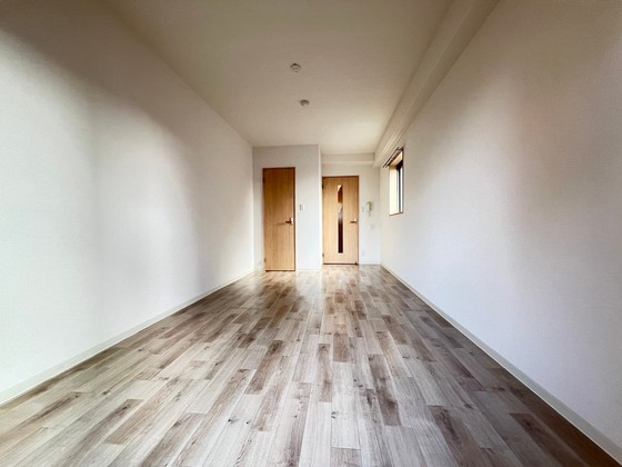 居室・リビング　※同物件別号室