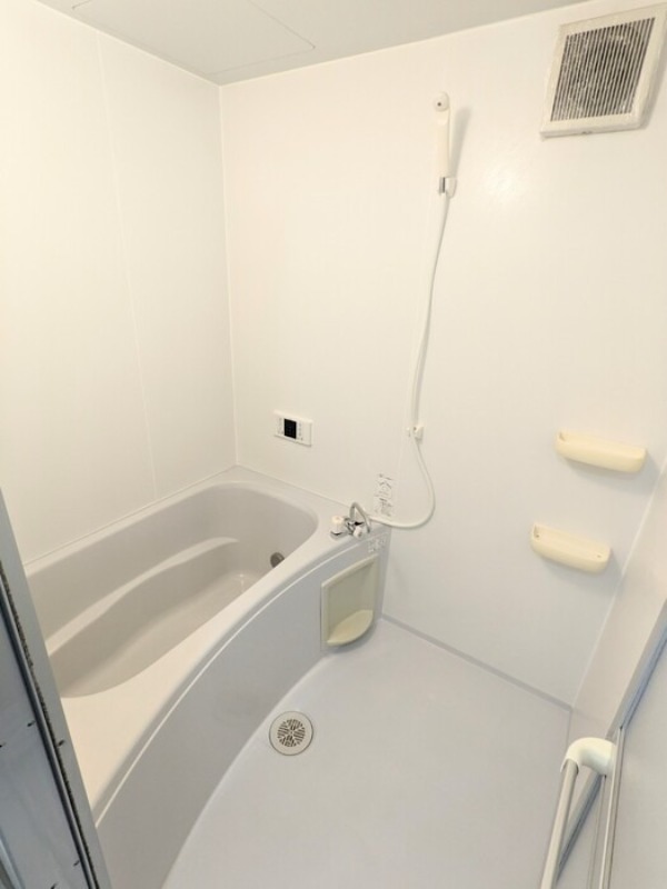 バス・シャワールーム　図面と現状に相違がある場合には現状を優先