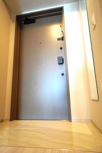 玄関　※写真は同タイプ住戸です。