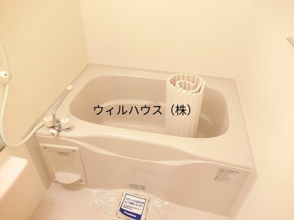 バス・シャワールーム　キレイにリフォームされています！