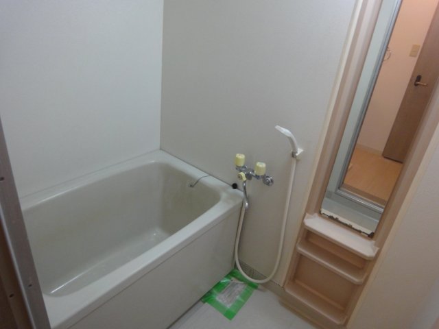 バス・シャワールーム　浴室