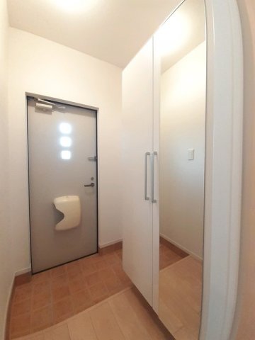 玄関　シンプルで使いやすい玄関です