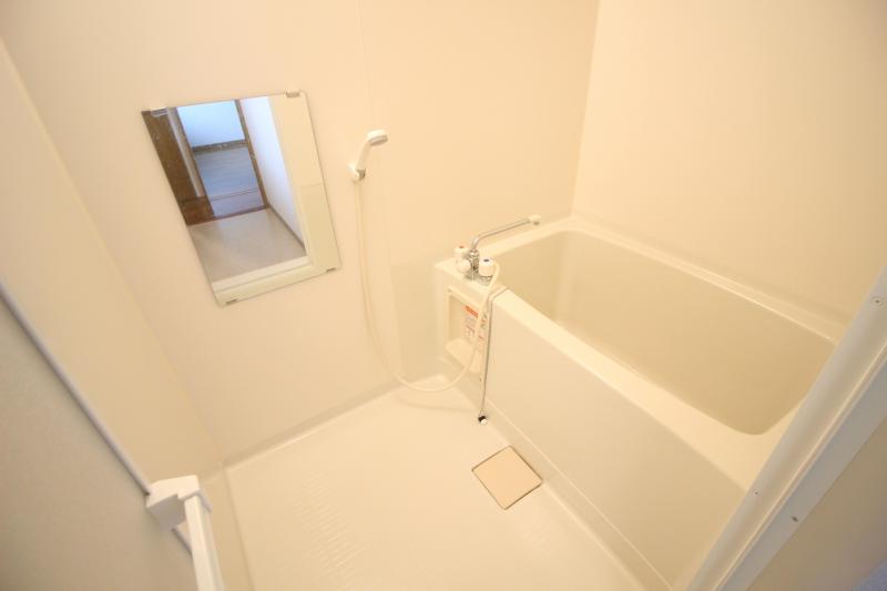 バス・シャワールーム　１　　バス