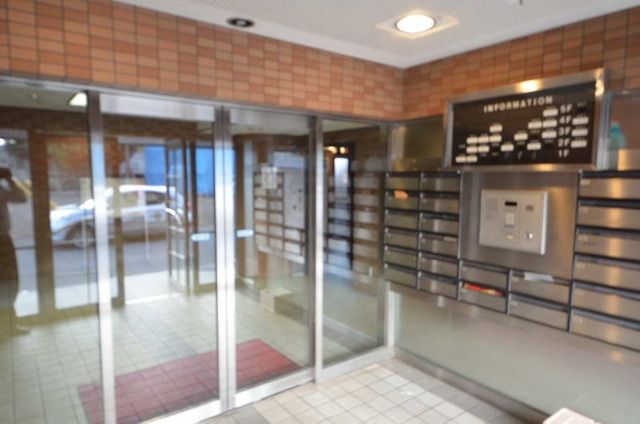 セキュリティ　エントランス