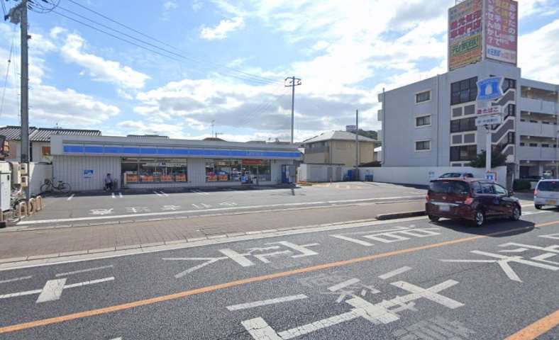 コンビニ　ローソン岡山伊島店（コンビニ）まで322m