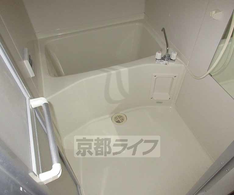 バス・シャワールーム　綺麗なバスルームです