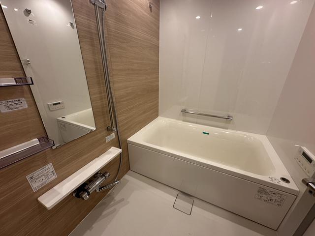 バス・シャワールーム　※写真は同タイプ住戸です。