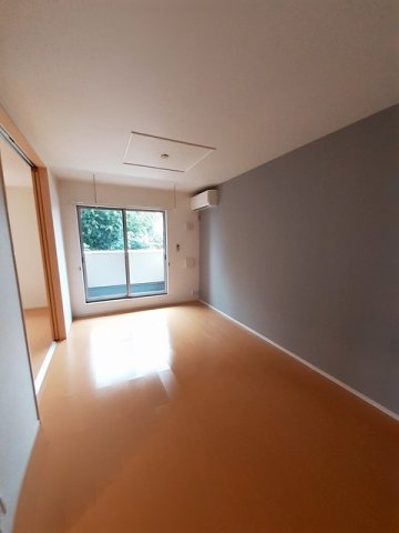 居室・リビング　こちらの居間で趣味の時間をお楽しみください