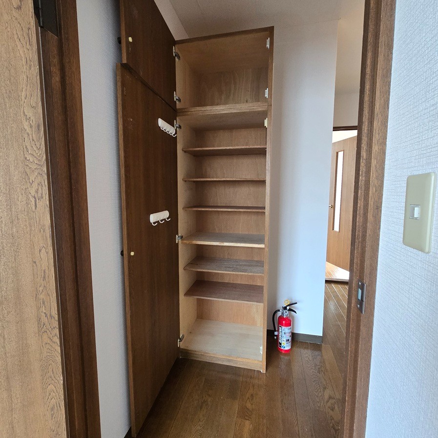 玄関　玄関収納