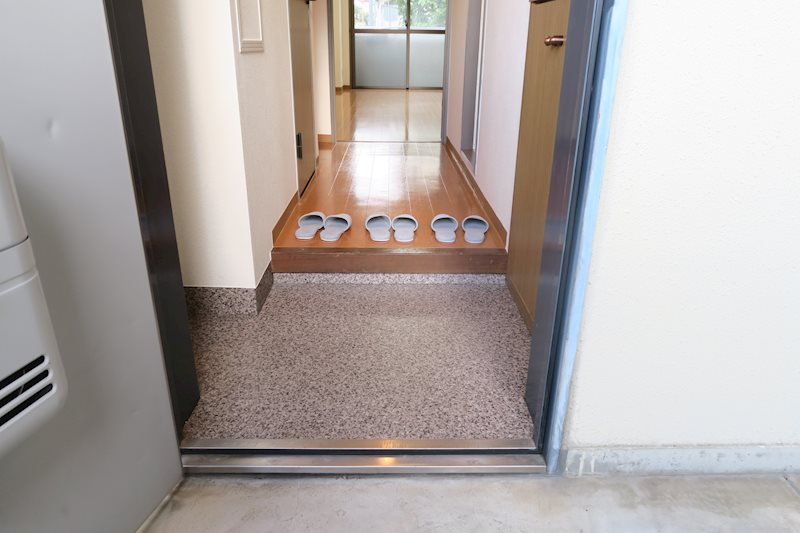 玄関　同型タイプ