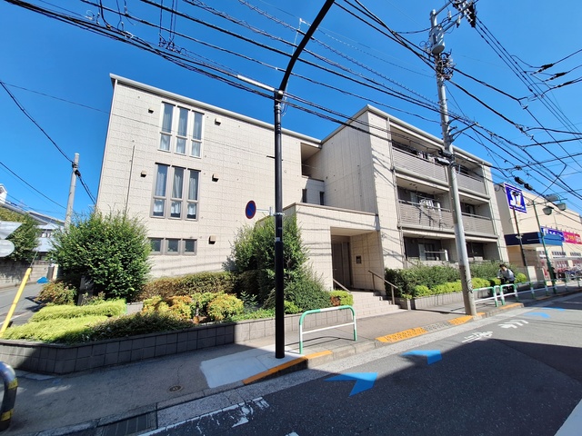 建物外観　★物件現地や最寄り駅でのお待ち合わせでご案内が可能です★