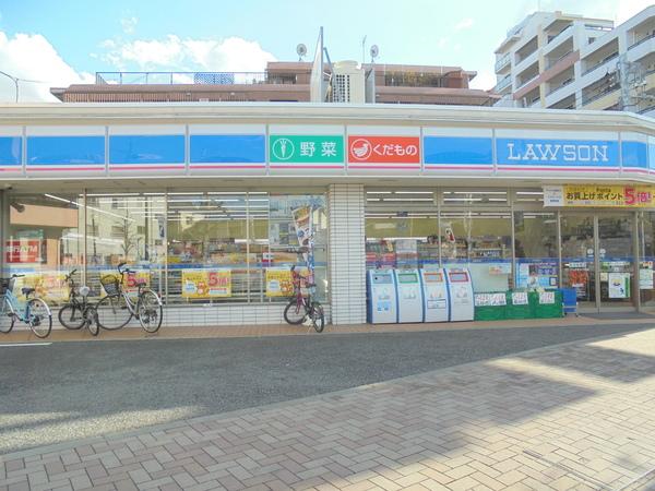 コンビニ　ローソン大井三丁目店（コンビニ）まで282m