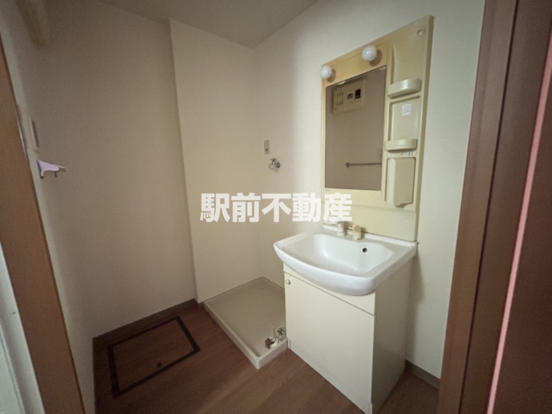 洗面設備　広々ベランダ！