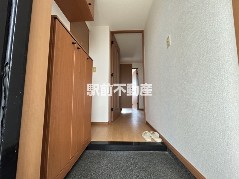 玄関　シューズボックスあります☆