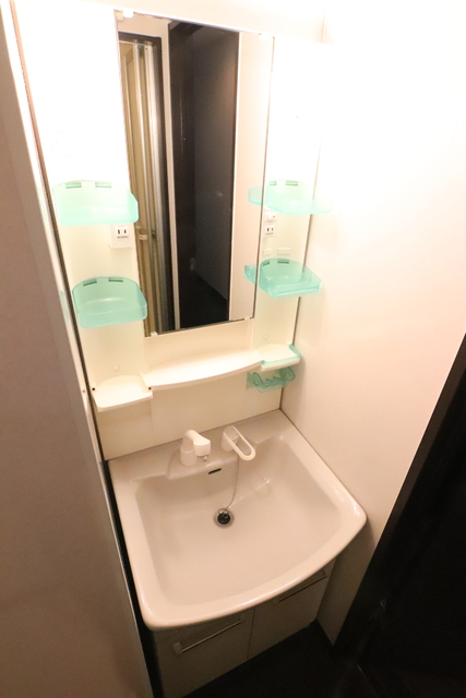 洗面設備　独立洗面所は必須ですよね。