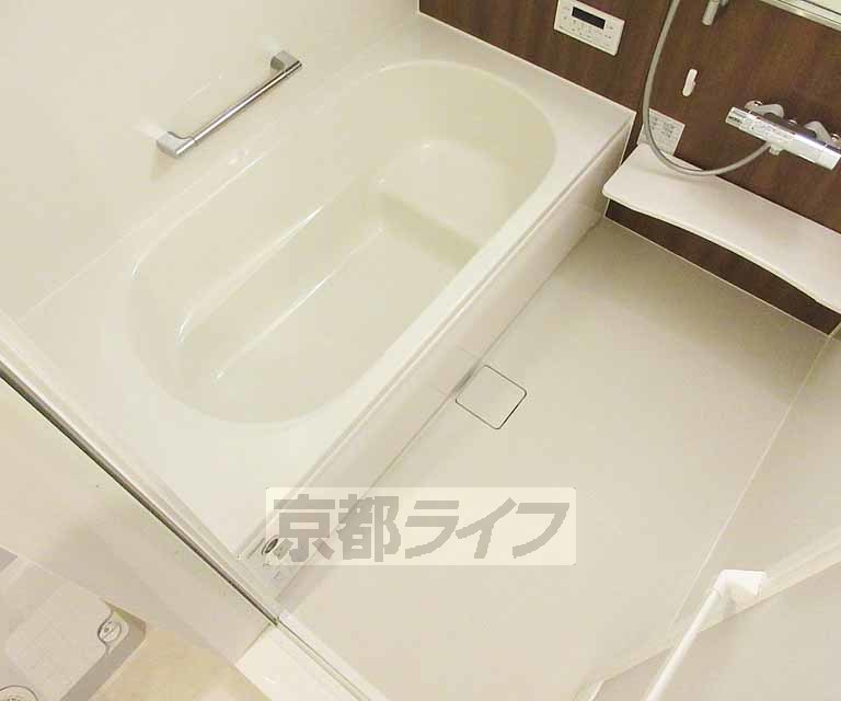 バス・シャワールーム　リラックスできるバスルーム・