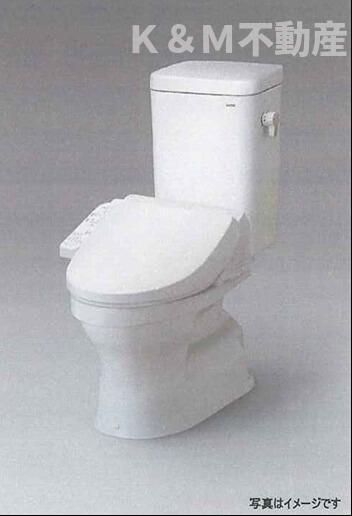 トイレ　落ち着いた色調のトイレです