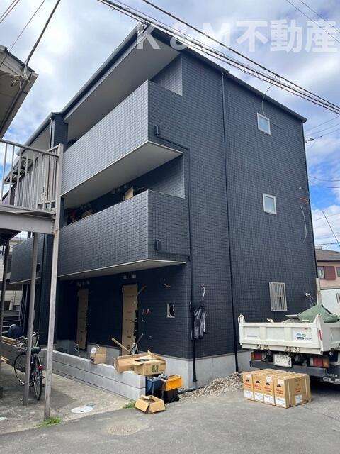 エントランス　ゆとりのあるエントランスです