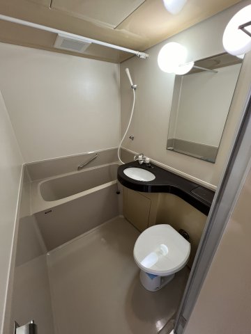 バス・シャワールーム　お手入れのしやすい３点ユニット