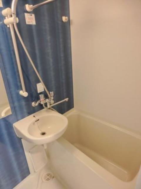 バス・シャワールーム　同仕様参考写真