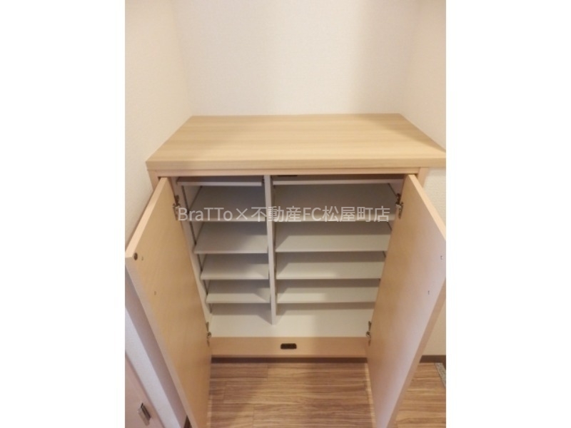 玄関　収納（シューズボックス）