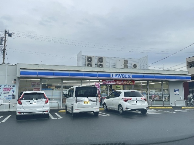 コンビニ　ローソン焼津四丁目店（コンビニ）まで391m