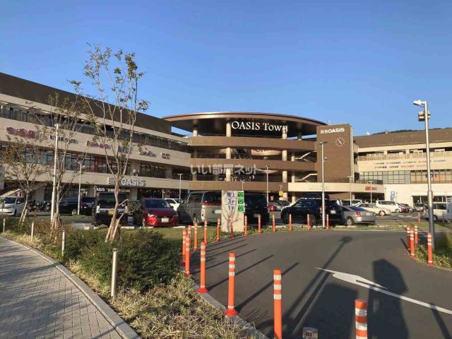 スーパー　オアシスタウンキセラ川西（スーパー）まで712m