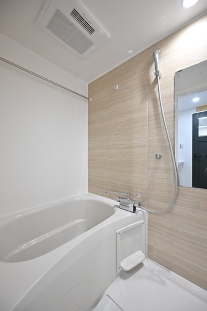 バス・シャワールーム　ゆったり過ごせるお風呂です