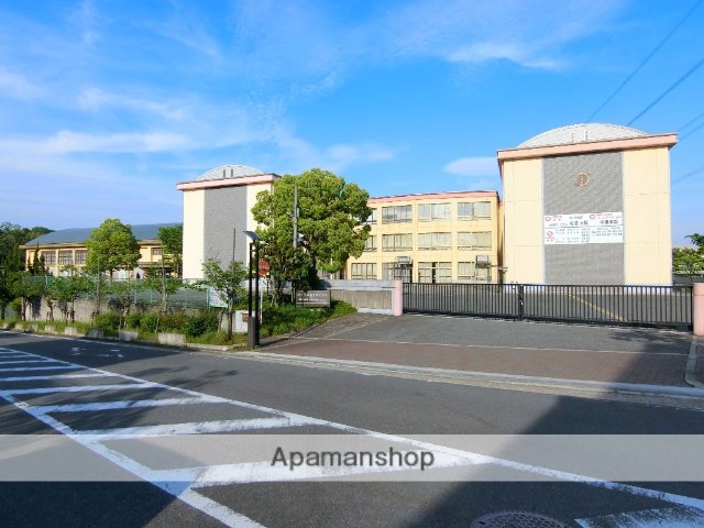 中学校　精華町立中学校精華西中学校（中学校）まで738m