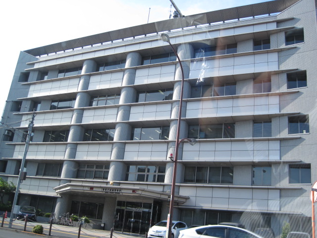 警察署・交番　綾瀬警察署（警察署・交番）まで197m