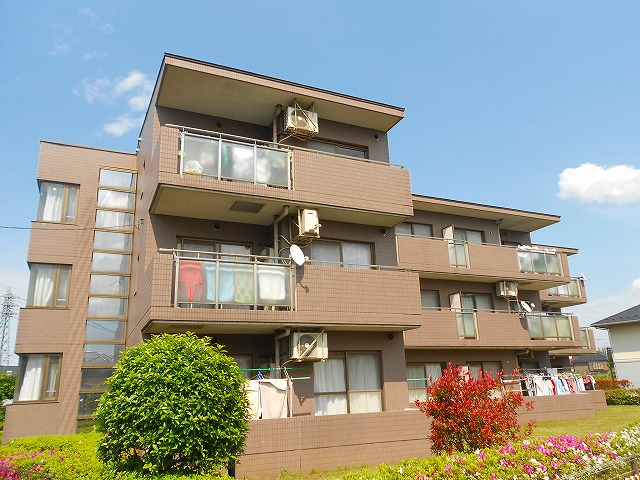 建物外観　南向き日当り良好な３ＬＤＫ登場♪