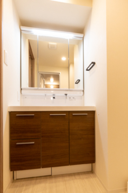 洗面設備　※写真は同タイプ住戸です。
