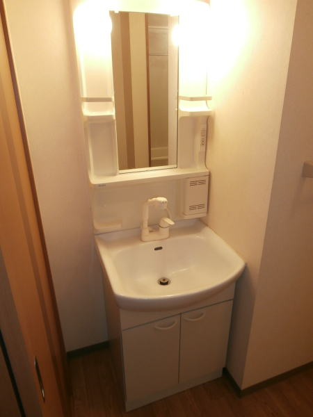 洗面設備　同仕様