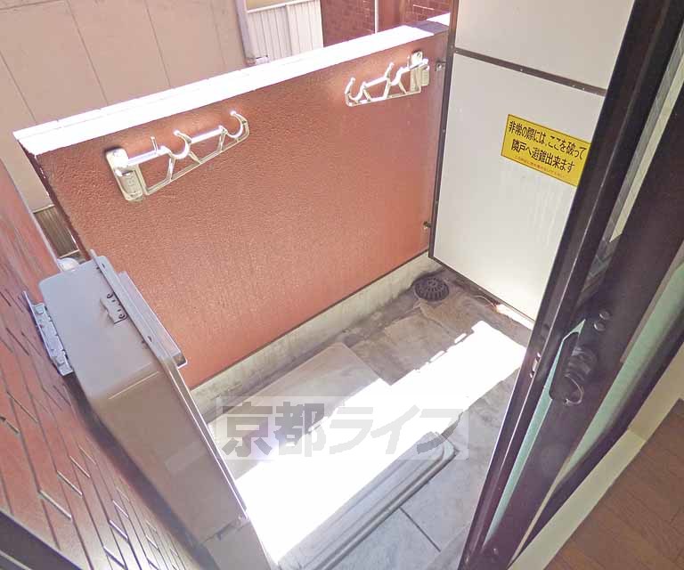 バルコニー　広々としたバルコニーです。