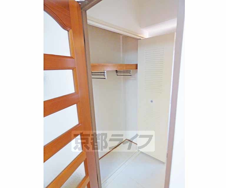 収納　広々とした収納です。