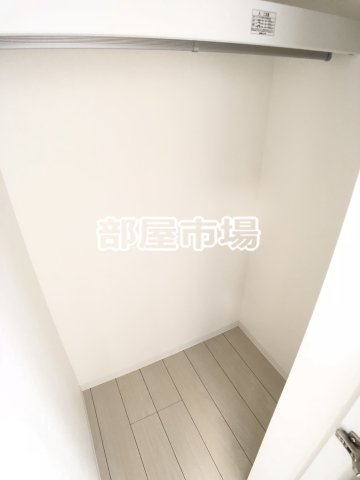 収納　ウォークインクローゼット