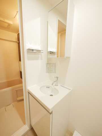 洗面設備　ドムス・スタイル目黒・不動前の洗面所