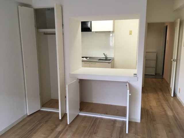 朝日プラザ西舞子の居間写真