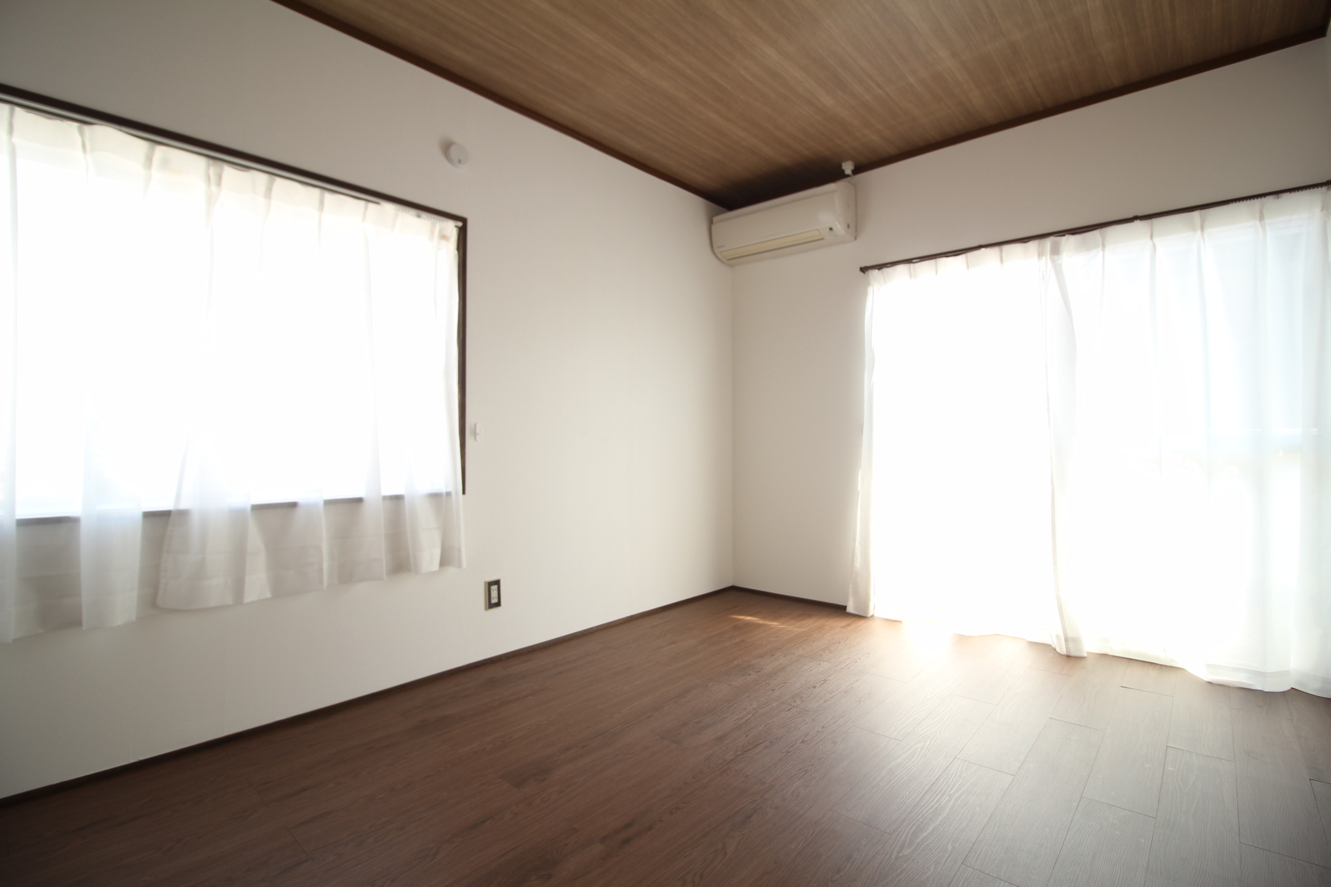 居室・リビング　6帖の洋室です☆