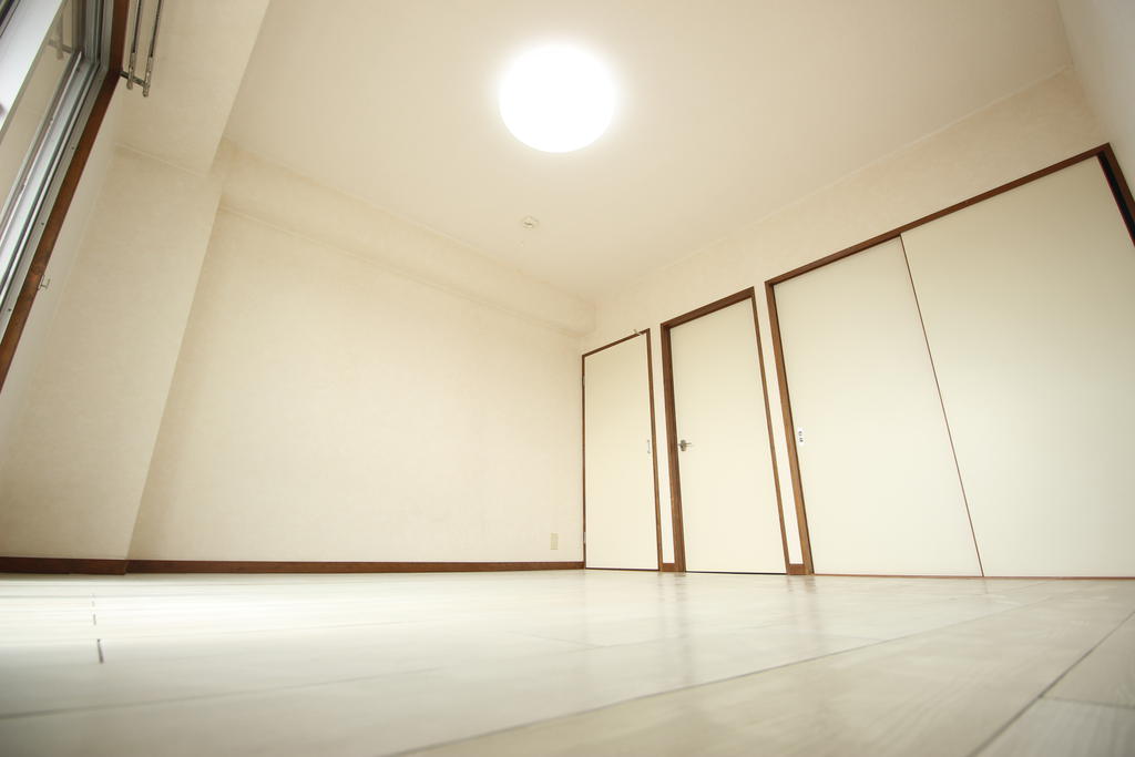 居室・リビング　8帖の洋室です！