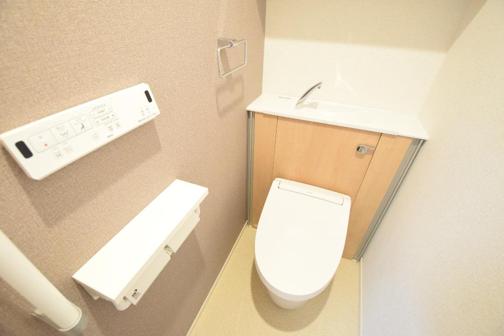 トイレ　シャワー付トイレ