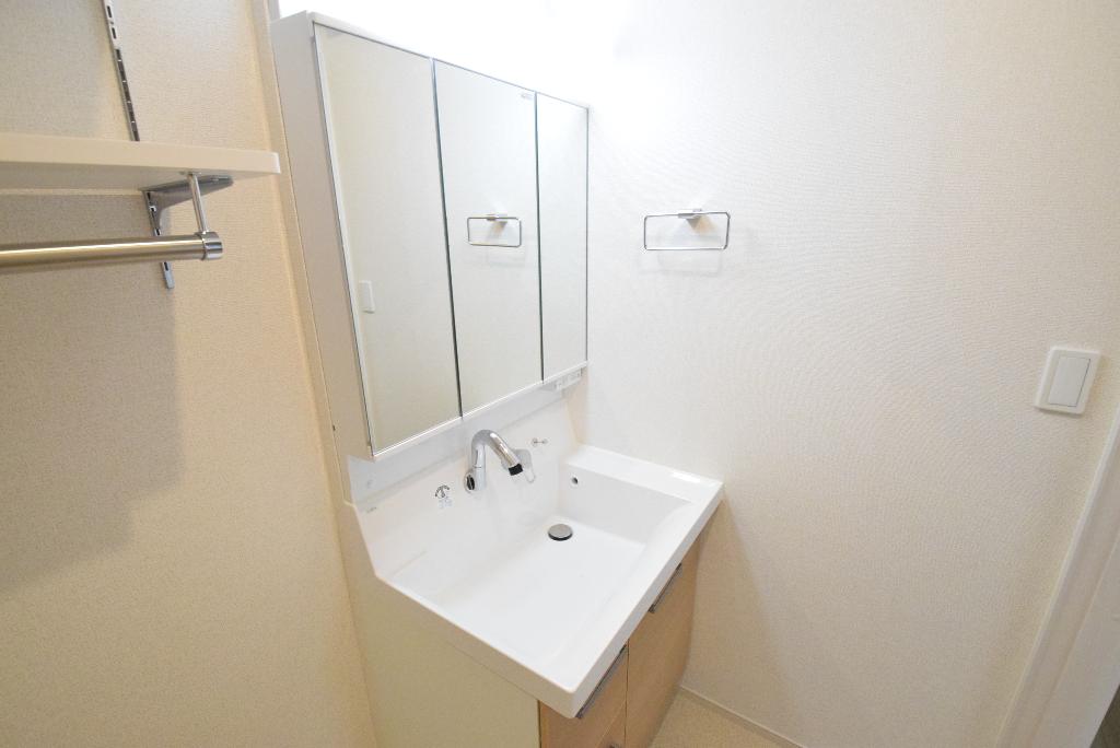 洗面設備　洗髪洗面化粧台