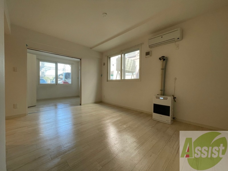 居室・リビング　広くてキレイなお部屋が広がっていて、充実した生活が送れそう。