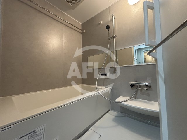 バス・シャワールーム　リビエナ　グラン　新梅田　風呂