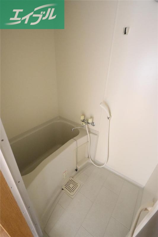 バス・シャワールーム　バスルーム