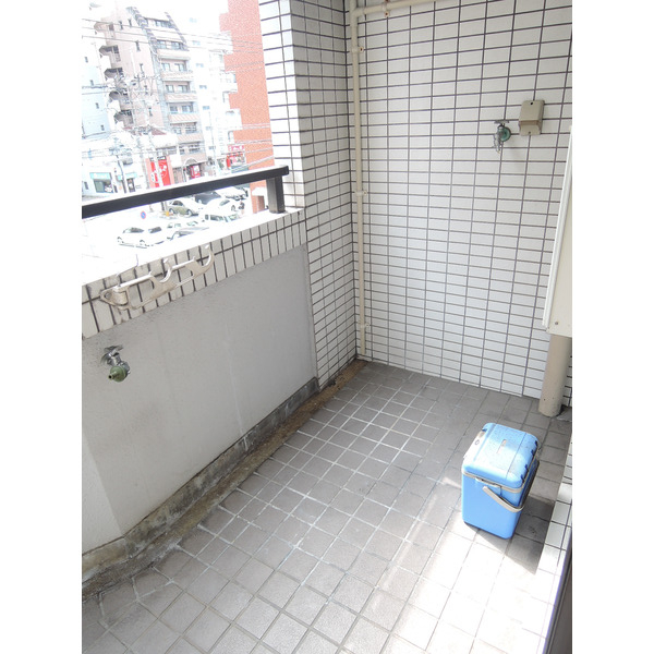 眺望　※反転画像　※室外洗濯機置き場